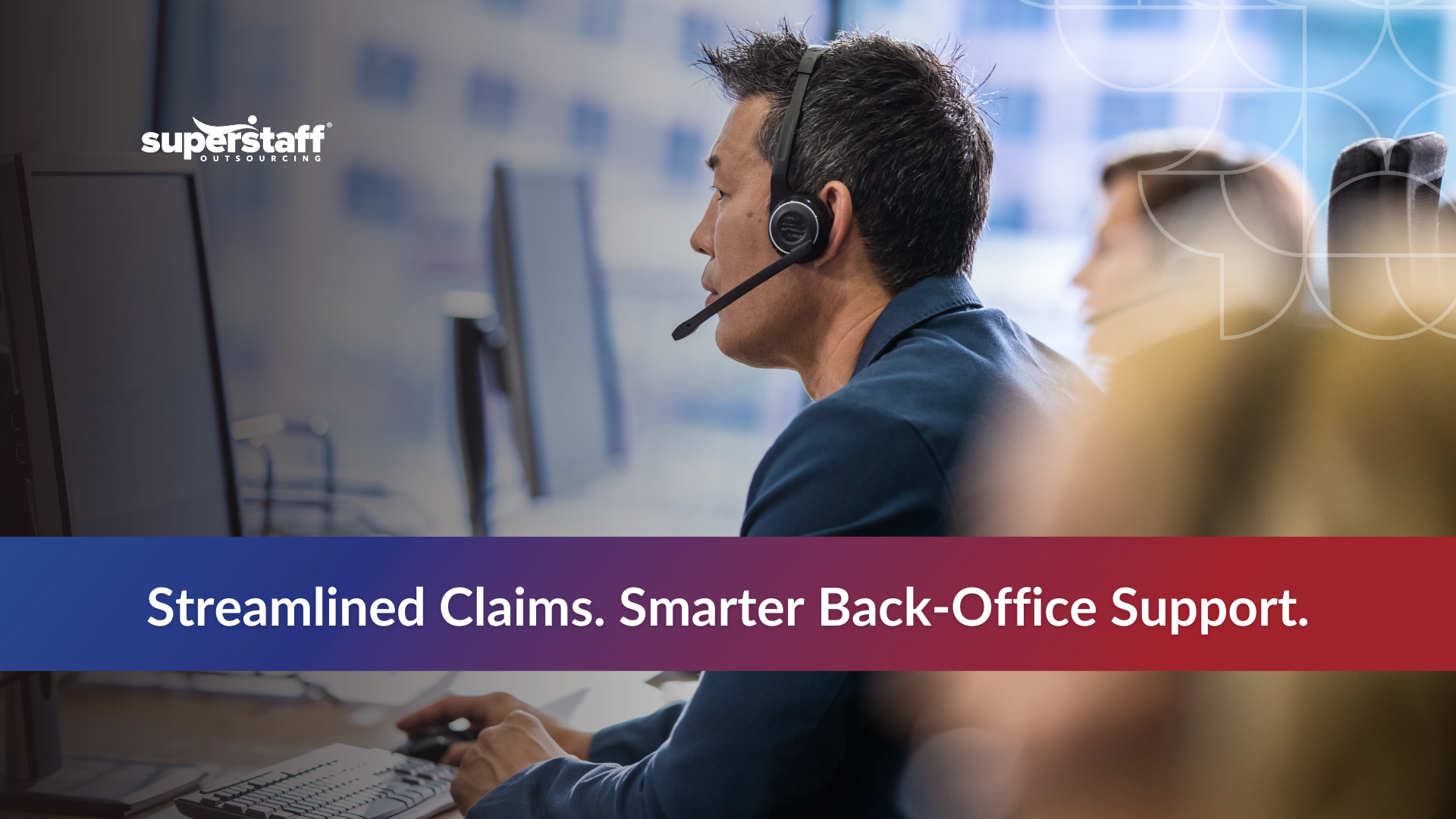 DIY Data Handling_Featured (1) Call center agent taking calls, representing outsourcing claims processing services