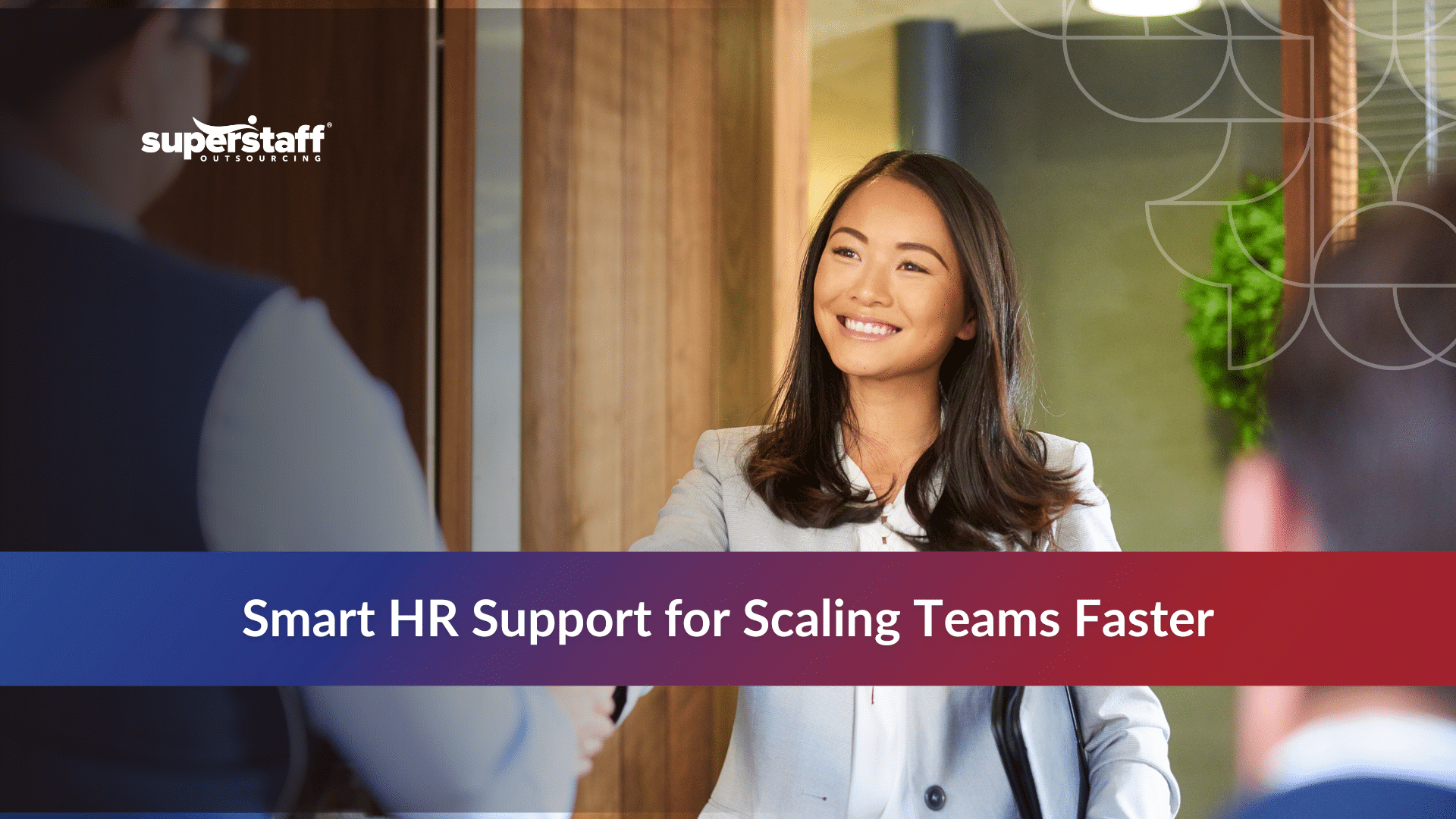 HR Outsourcing Examples_Featured (1) Professional HR manager demonstrating hr outsourcing examples during team consultation meeting